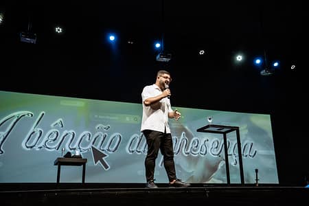 A bênção da presença Neto Gregório ministrando na Igreja das Nações (Nações Mídias)