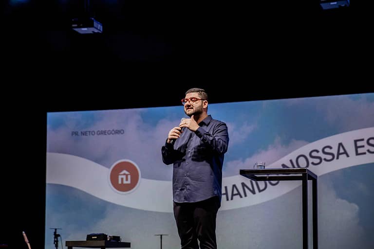 Alinhando Nossa Espiritualidade a Cristo Neto Gregório ministrando na Igreja das Nações (Nações Mídias)